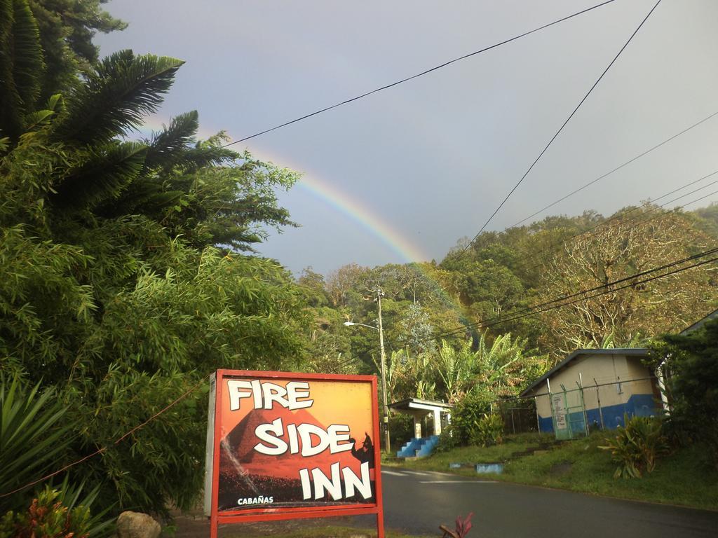 Fireside Inn And Grill ボケテ エクステリア 写真